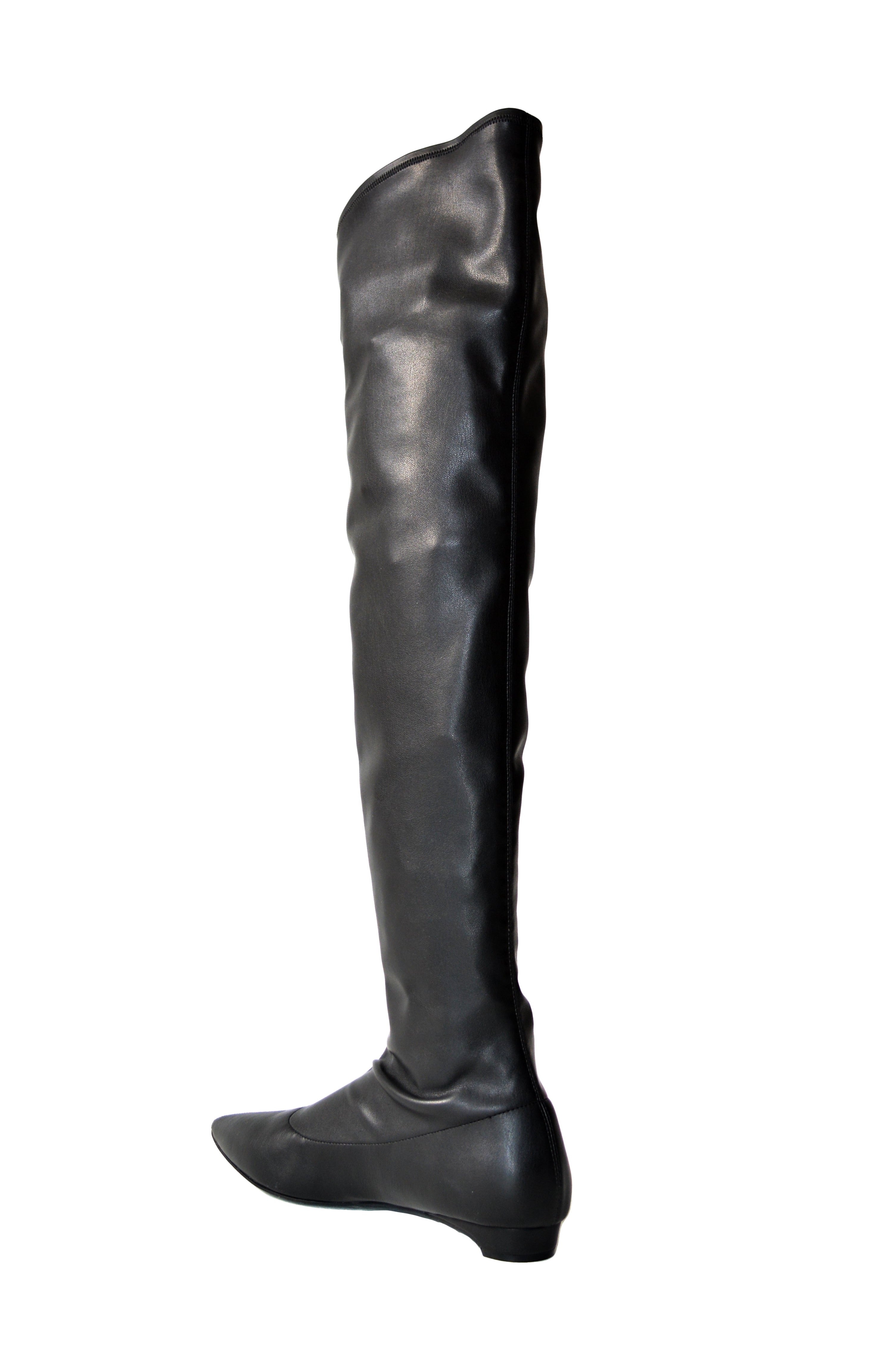 NICOLETTA Vegan over-the-knee boot in Black Nappa | AERA